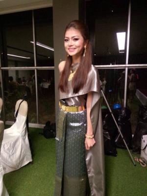 ชุดไทยเพื่อนเจ้าสาว เช่าที่แบมบี้ เวดดิ้ง ห้วยขวาง